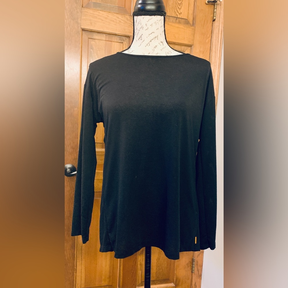 LUCY Active Long Sleeve Shirt Breathable Fabric Open Back Size M